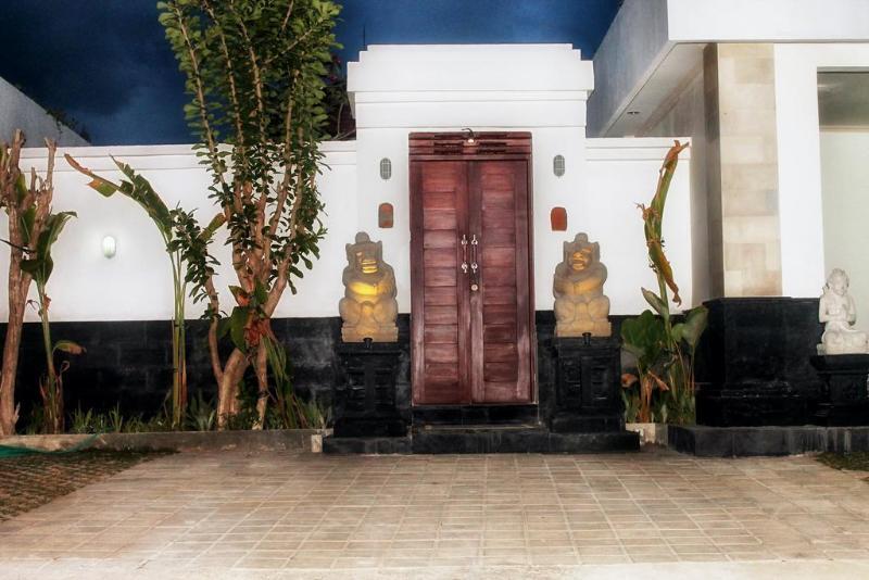 Anggie Stay Kerobokan Exterior foto